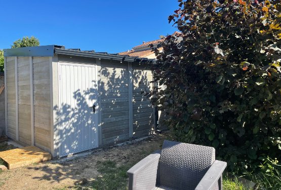 Abri de jardin en béton aspect bois 1 pente